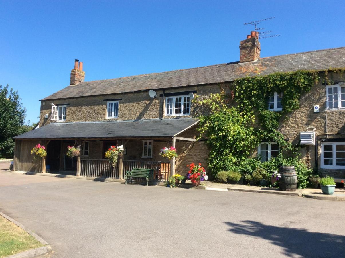 The Highwayman Hotel Kidlington Eksteriør bilde
