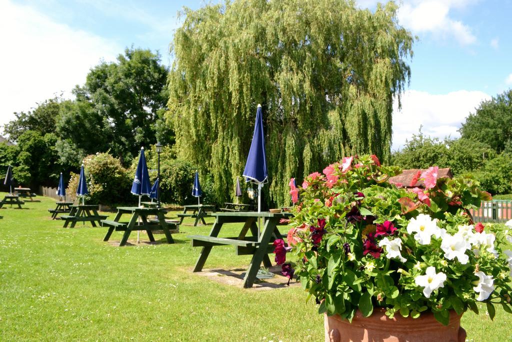 The Highwayman Hotel Kidlington Eksteriør bilde
